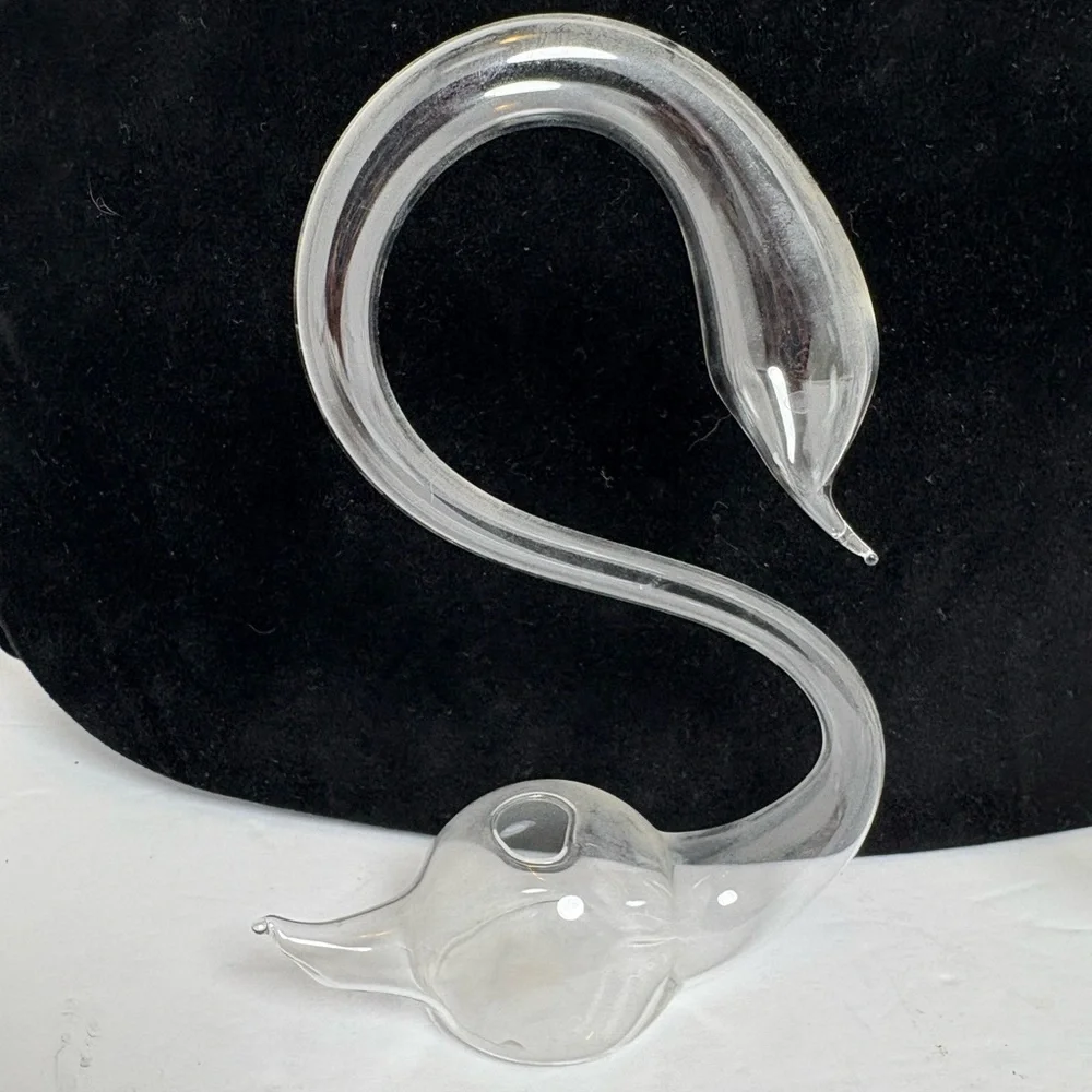 Vintage Pair of Delicate Clear Glass Swan Bud or Propagation Vases